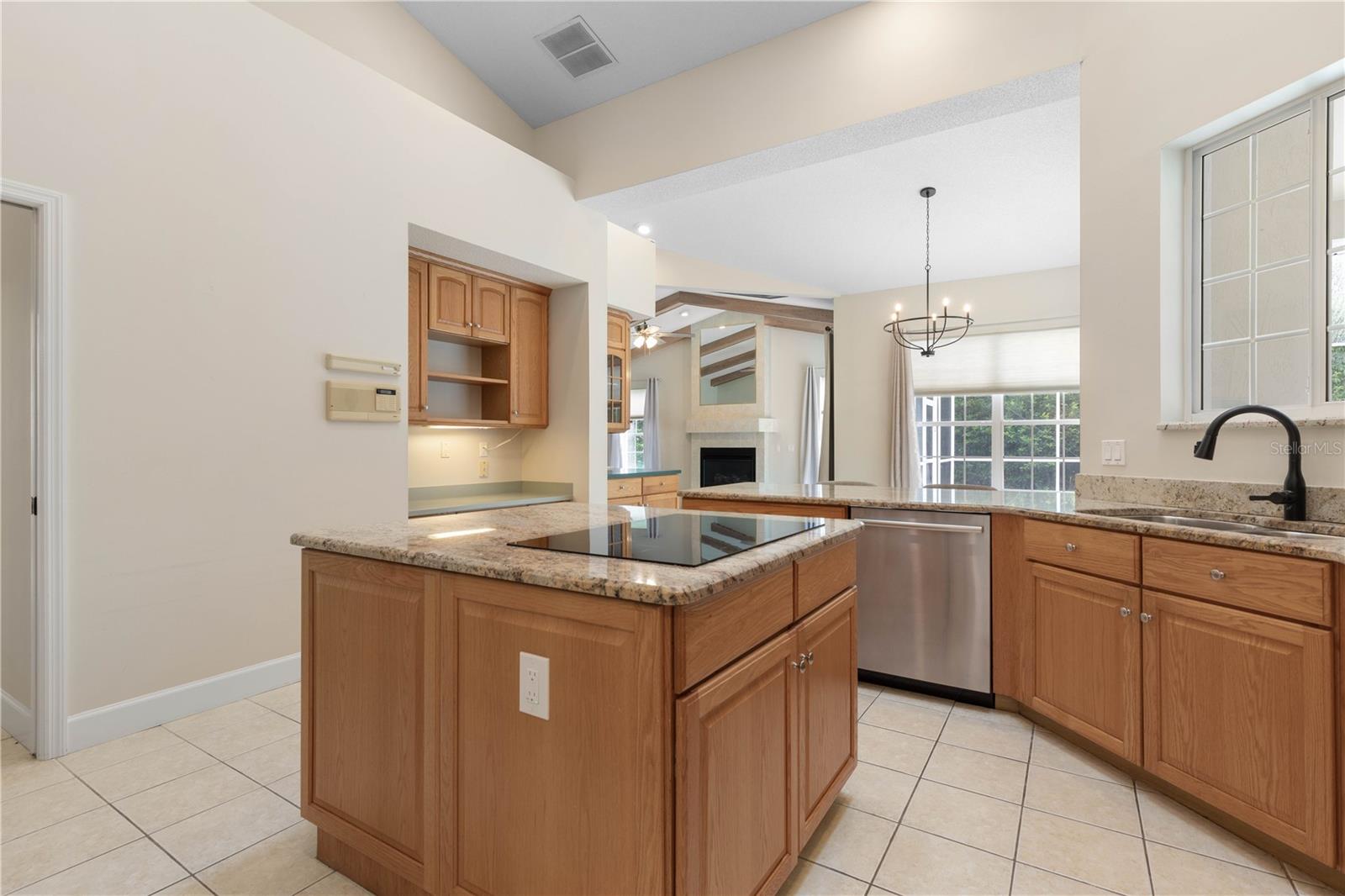 9 Via Verona Property Photo 24