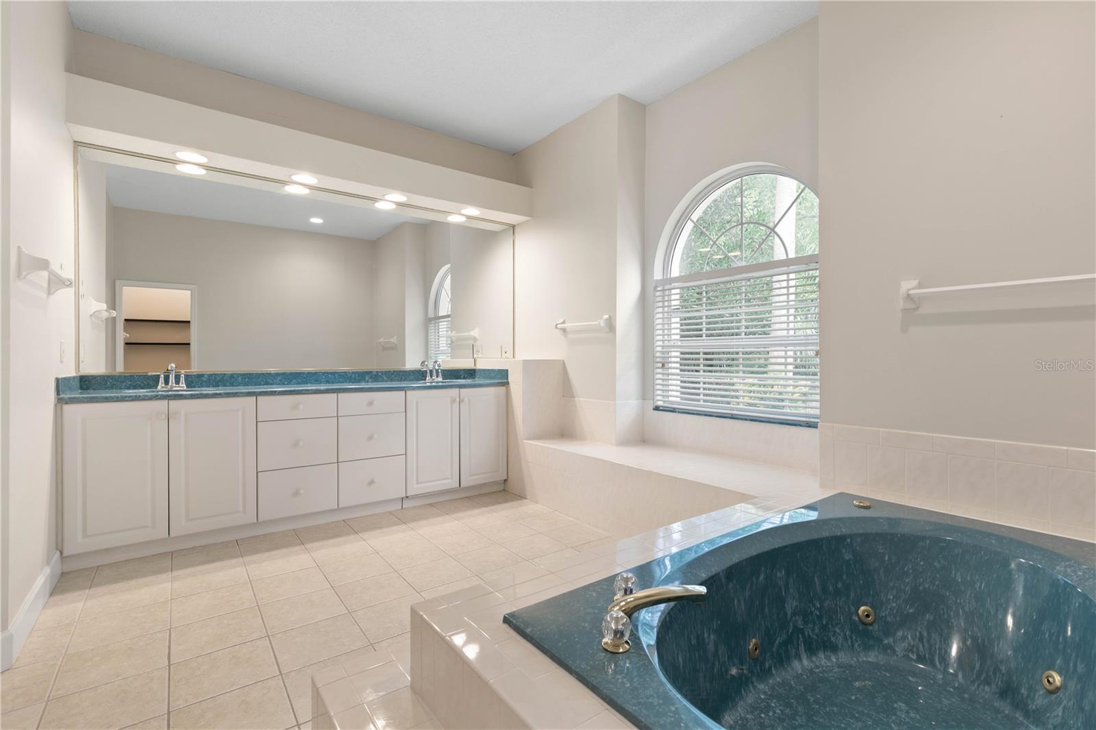 9 Via Verona Property Photo 45