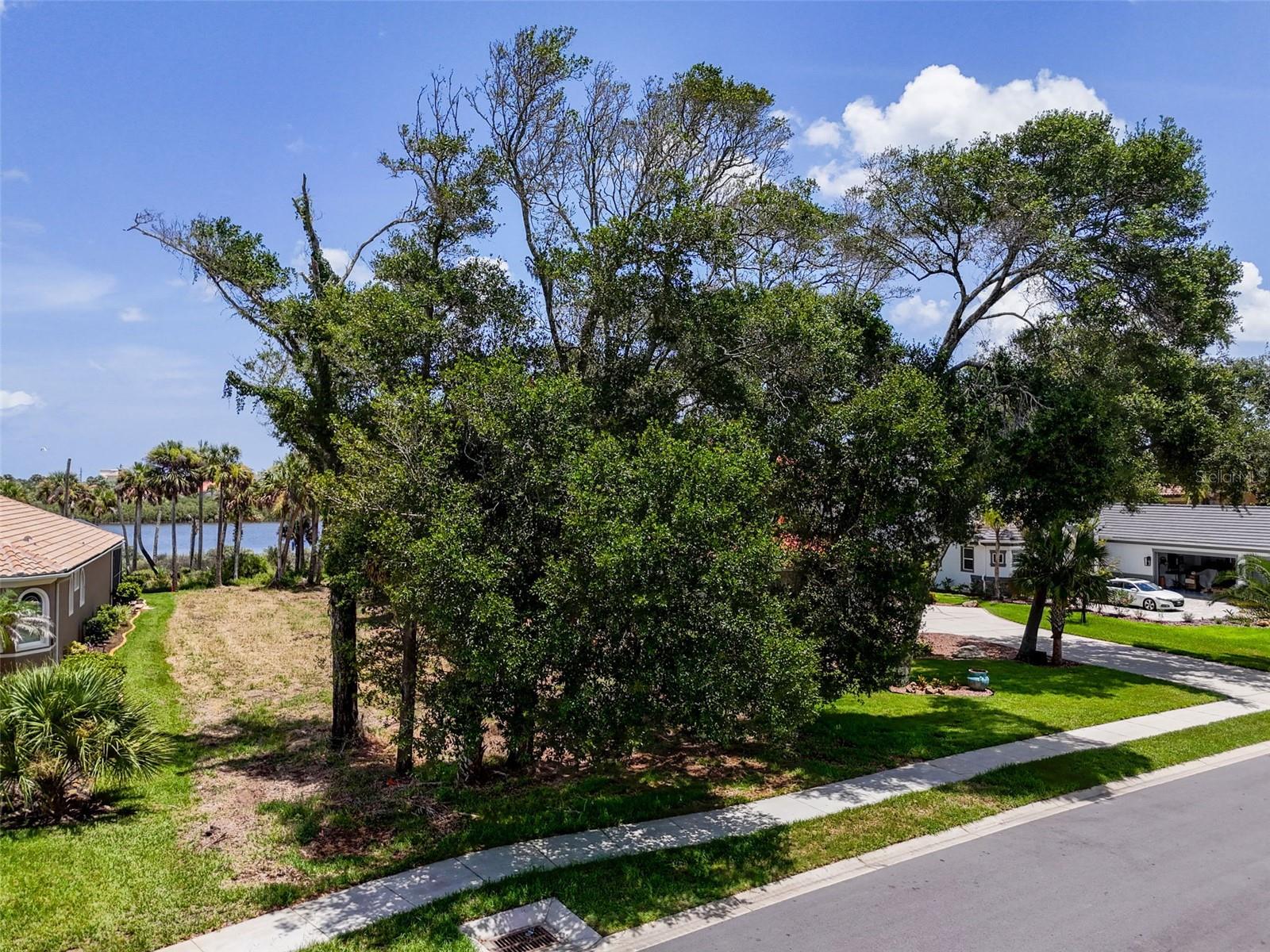 81 S Riverwalk Dr Property Photo 17