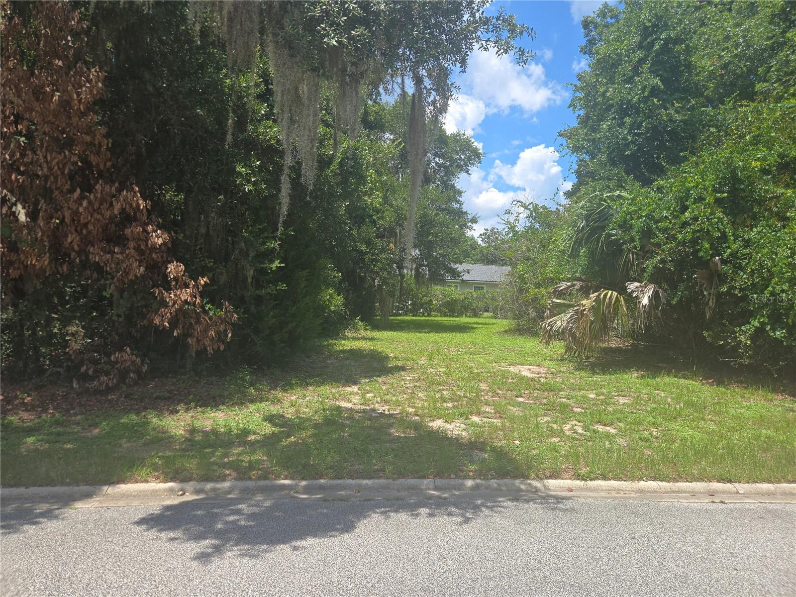 29 CREEKSIDE DR