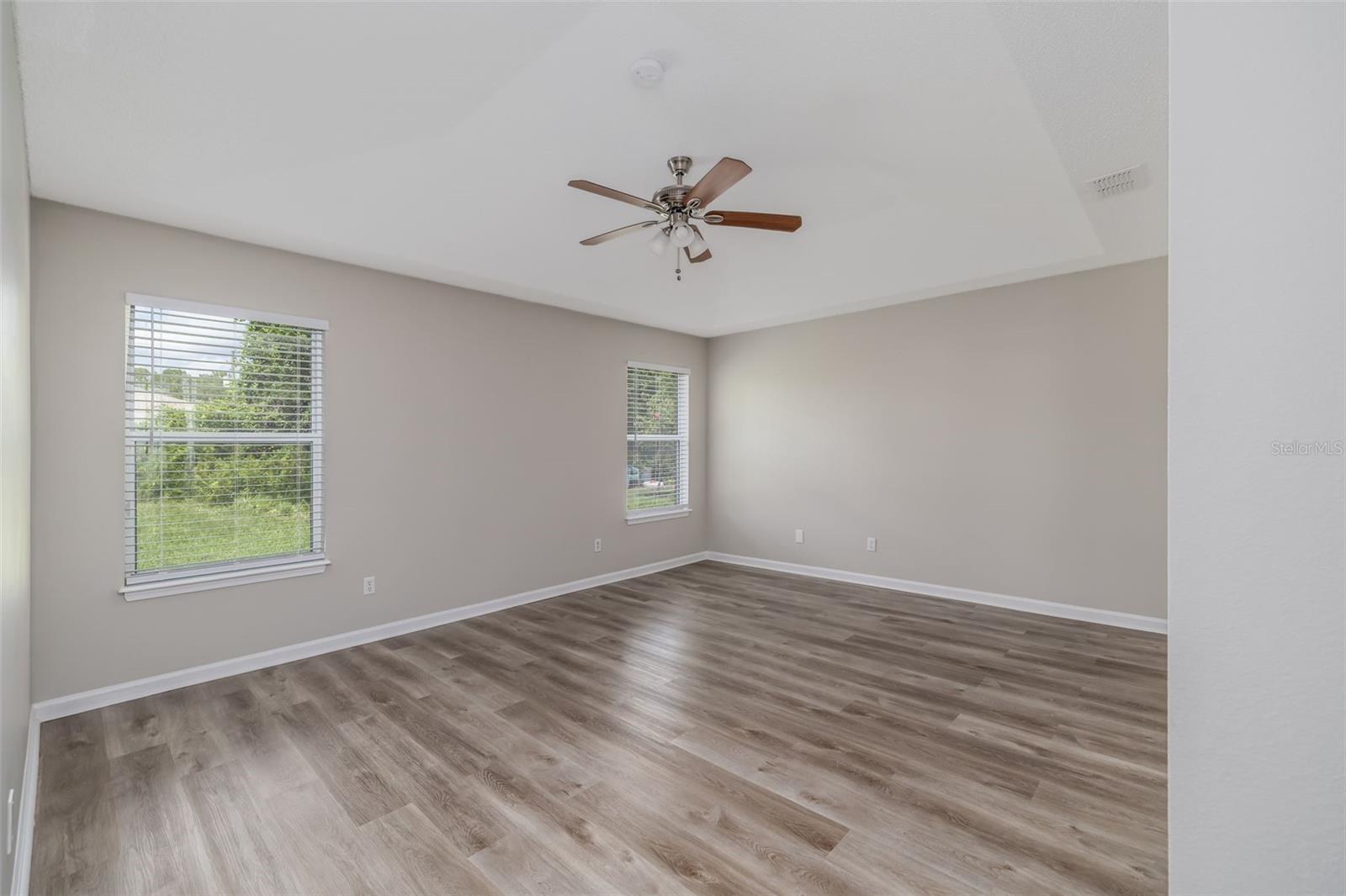 156 Barrington Dr Property Photo 20