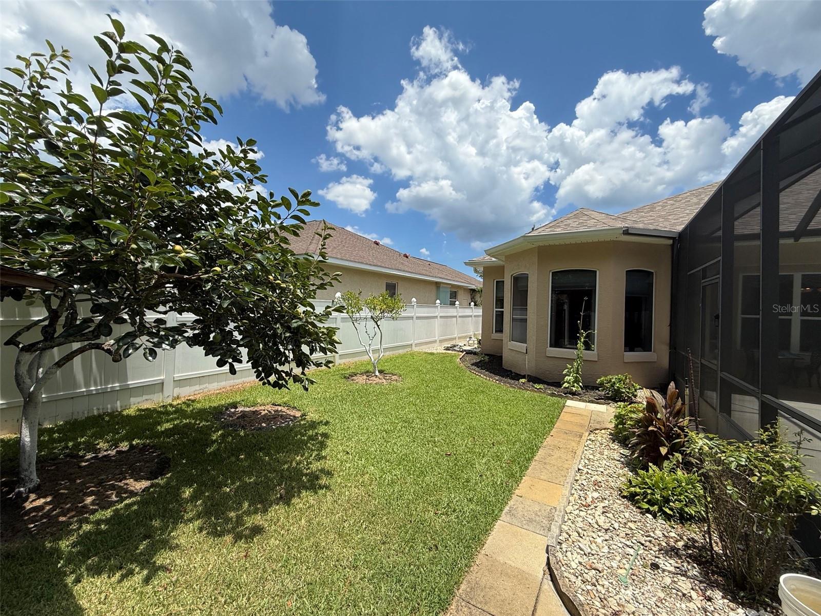 96 Esperanto Dr Property Photo 42