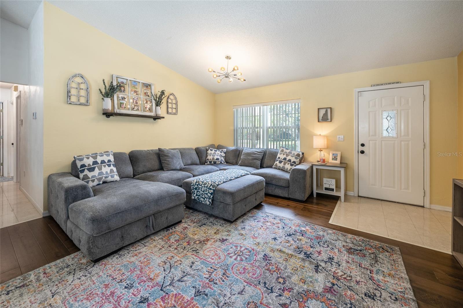 5 Fairfax Ct Property Photo 7