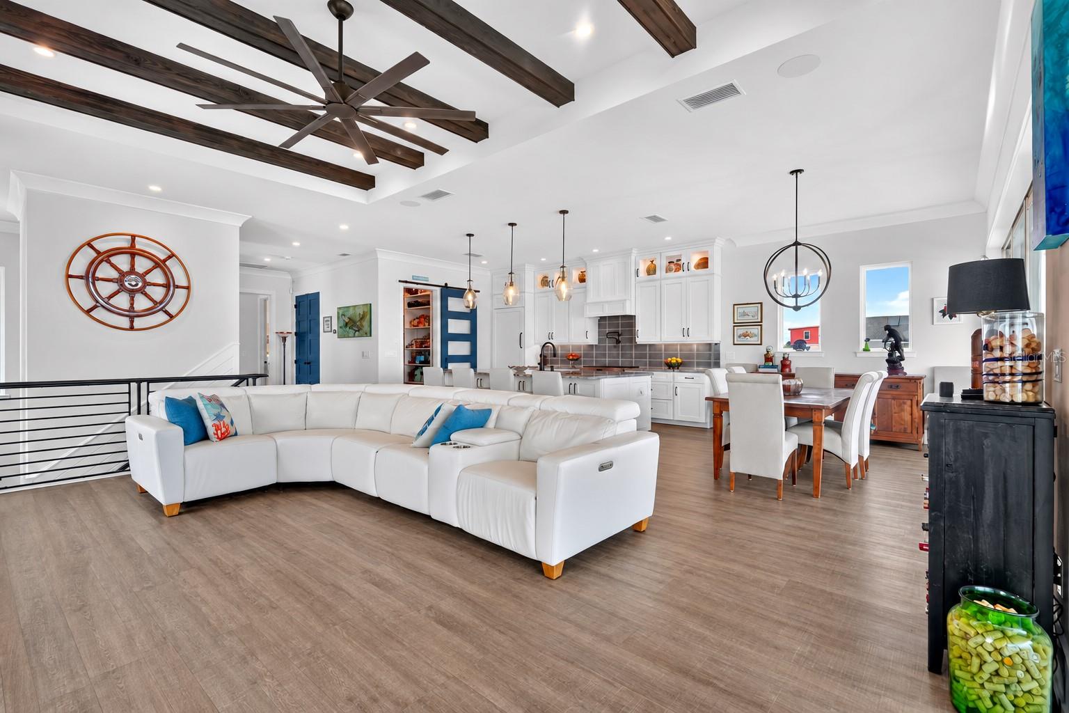 2574 S Ocean Shore Blvd Property Photo 16