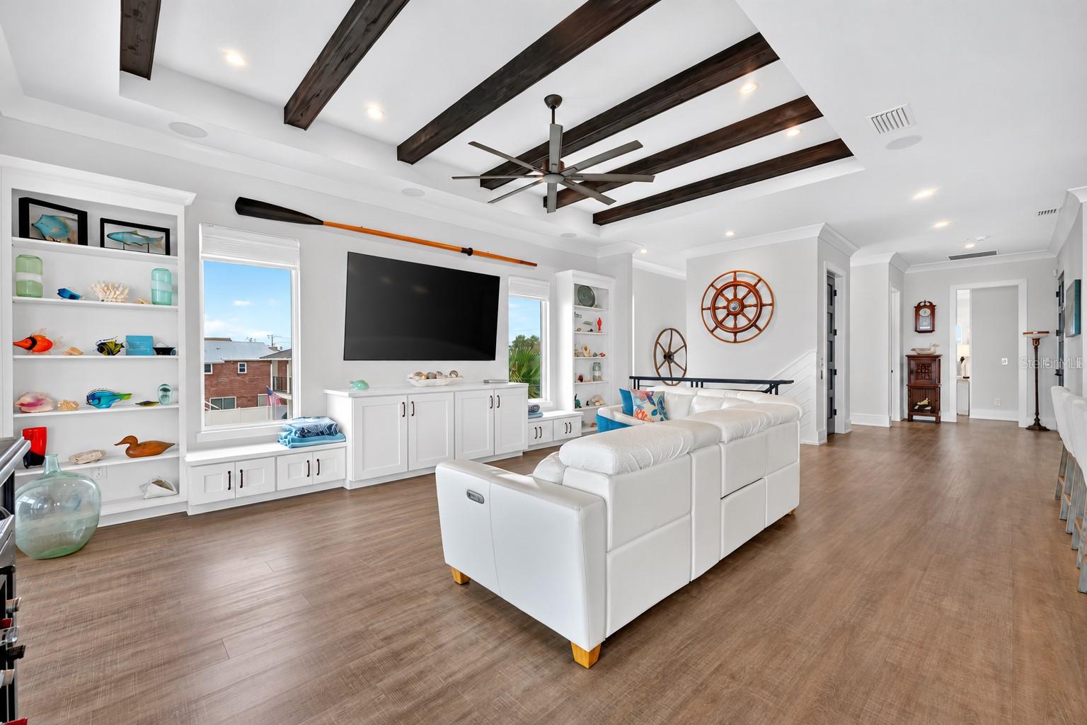 2574 S Ocean Shore Blvd Property Photo 18