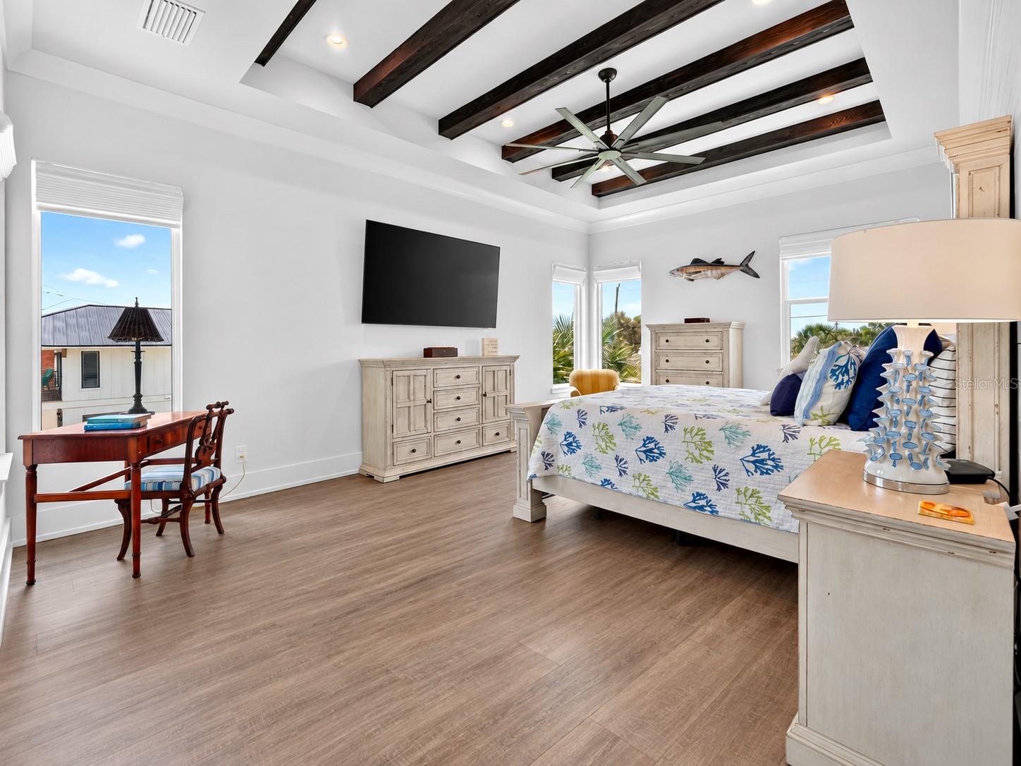 2574 S Ocean Shore Blvd Property Photo 23