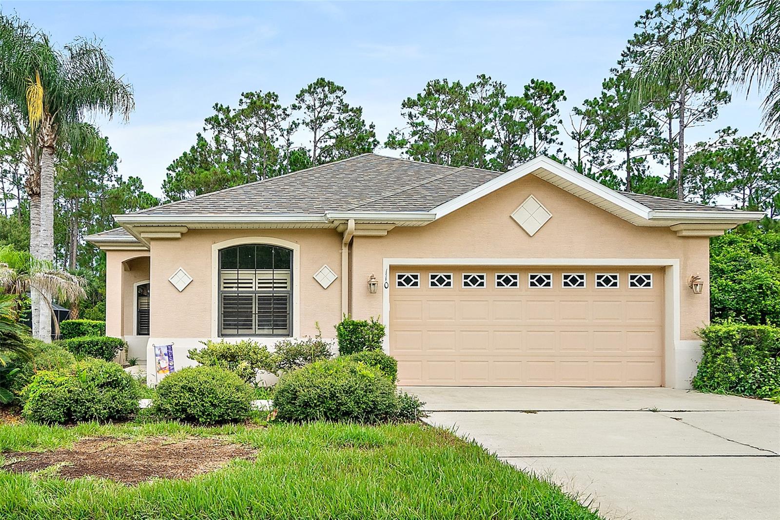 110 S Hummingbird Pl Property Photo 1