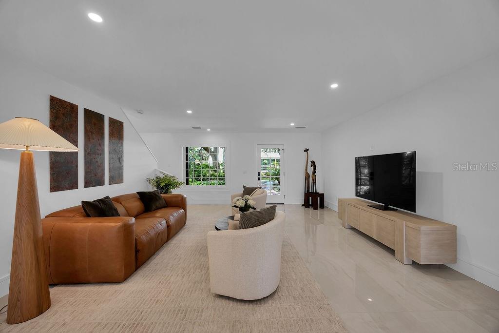 FC320109 Property Photo 14