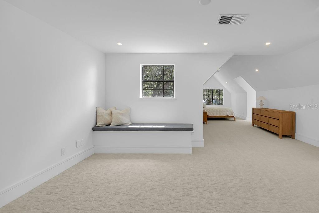 FC320109 Property Photo 54