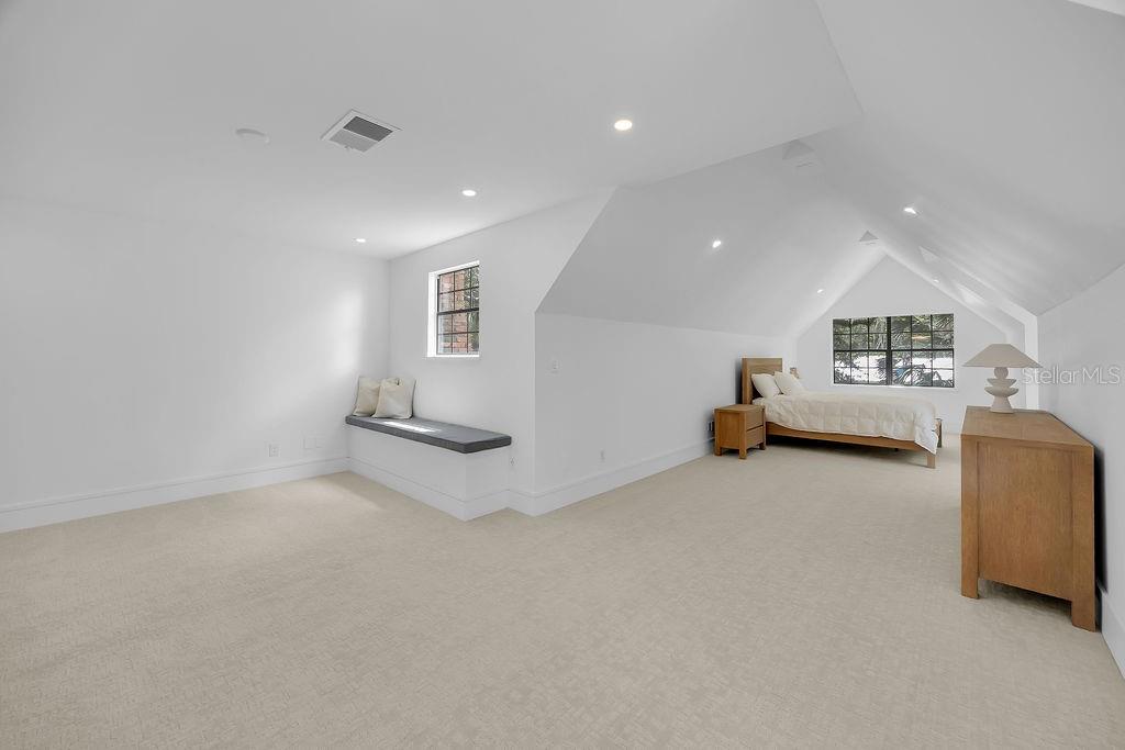 FC320109 Property Photo 55