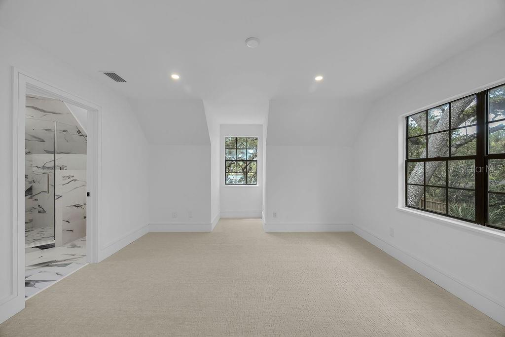 FC320109 Property Photo 69