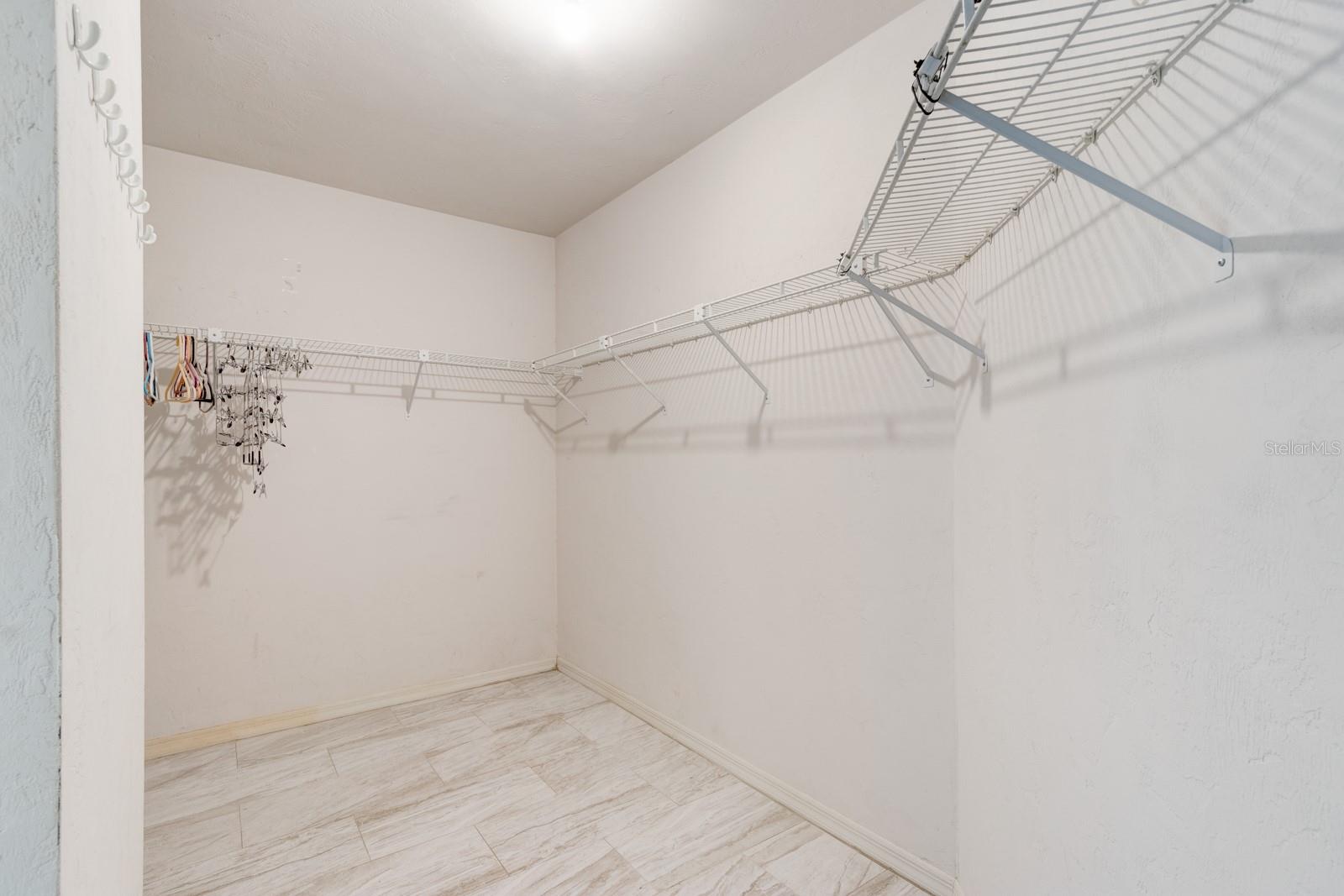 317 Glenbriar Cir Property Photo 5
