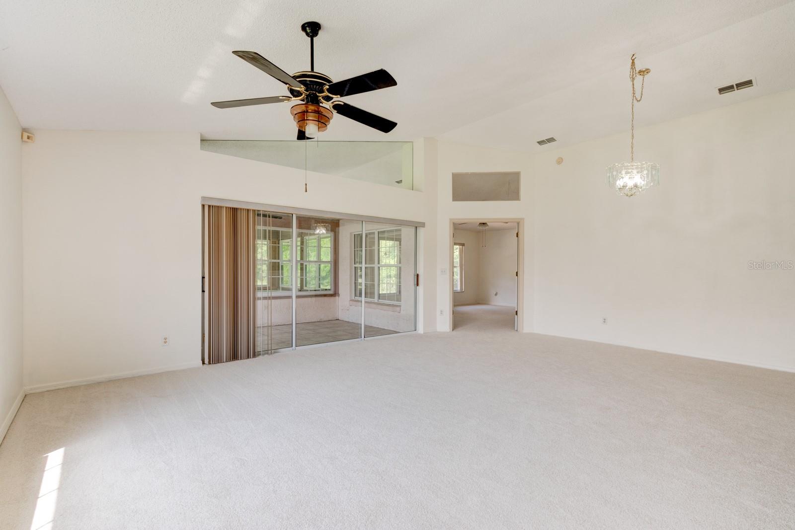 317 Glenbriar Cir Property Photo 9