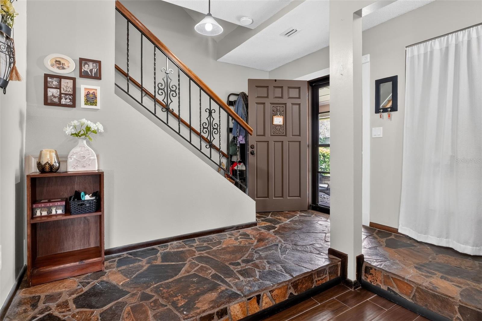 2 Timberline Trl #b Property Photo 3