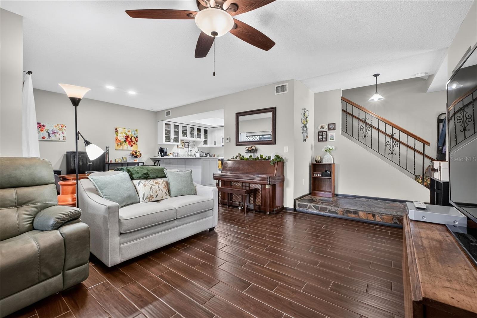 2 Timberline Trl #b Property Photo 7