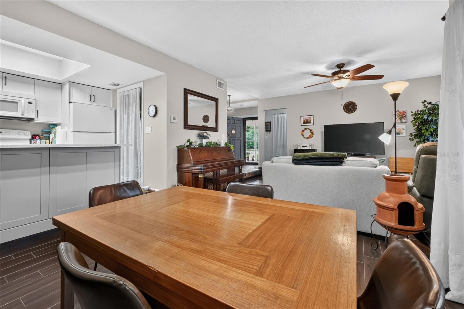 2 Timberline Trl #b Property Photo 9