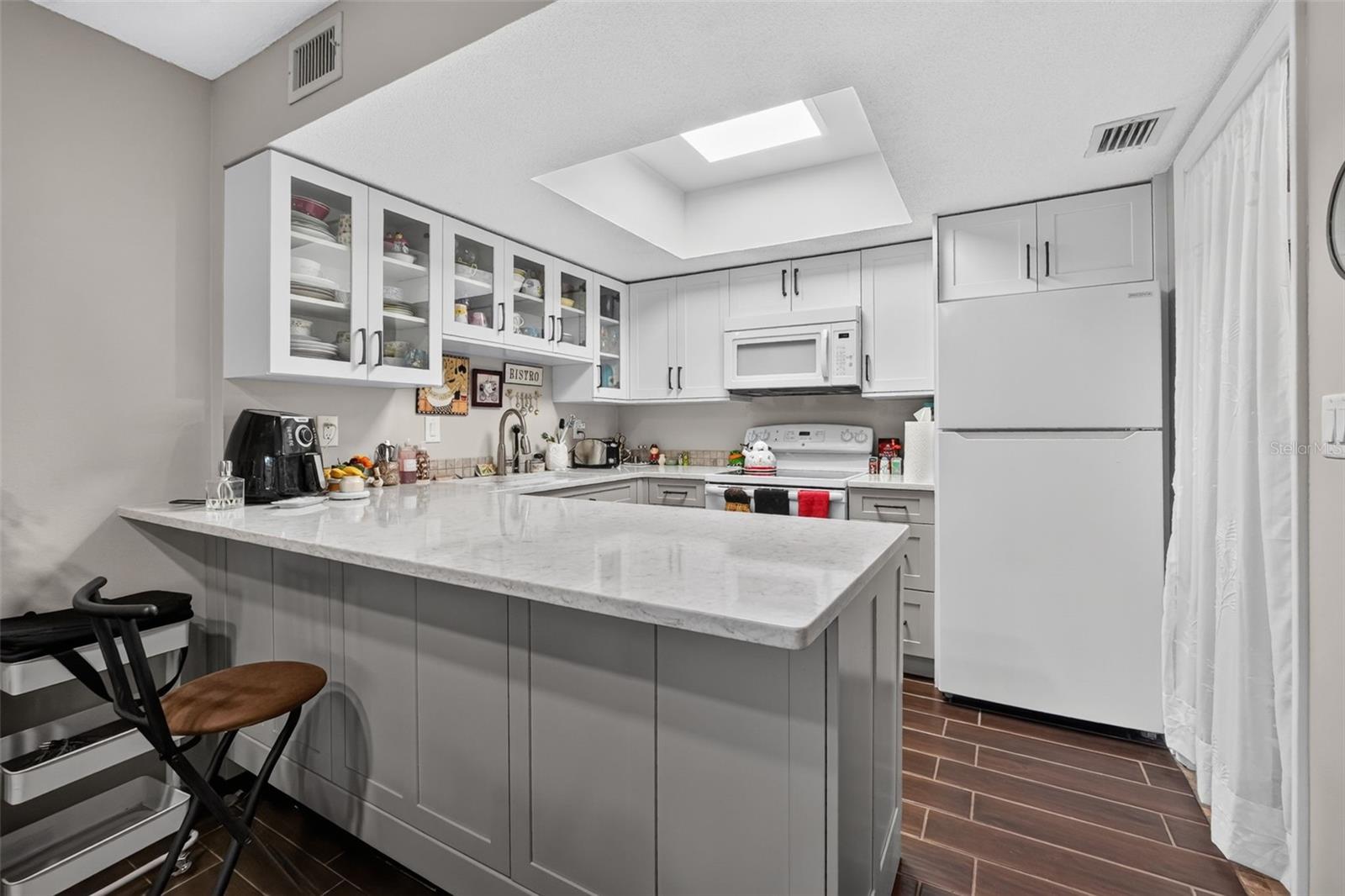 2 Timberline Trl #b Property Photo 10