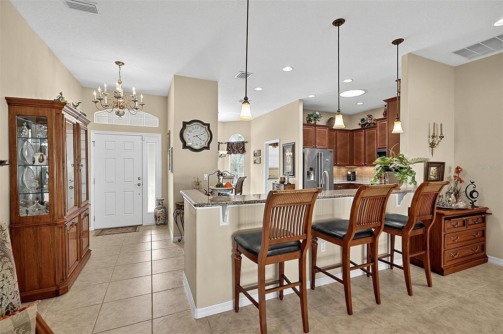 2 Lytton Ln Property Photo 5