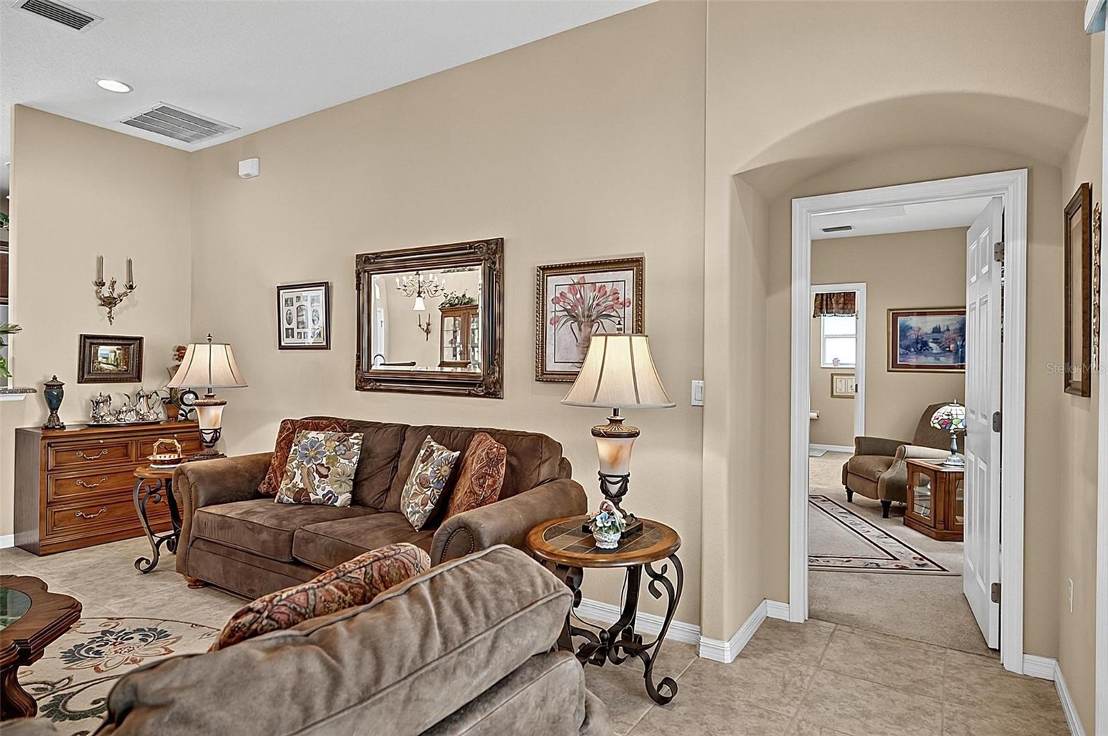 2 Lytton Ln Property Photo 27