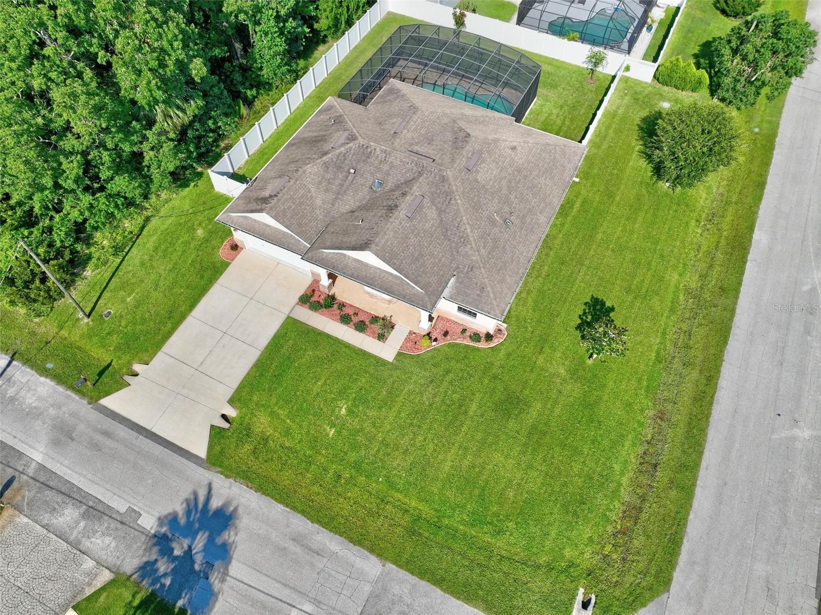 2 Lytton Ln Property Photo 49