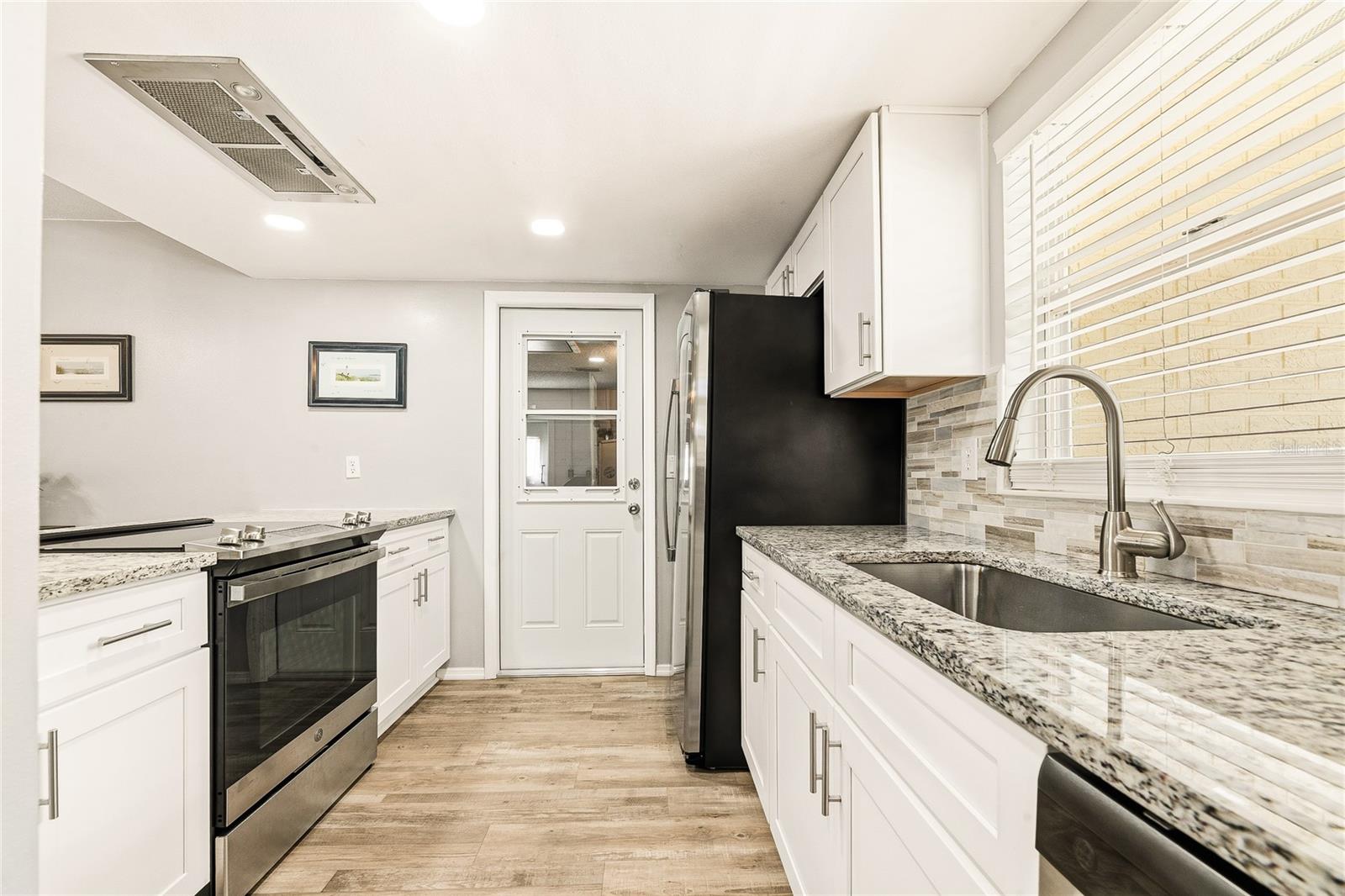 38 Laurel Oaks Cir Property Photo 5