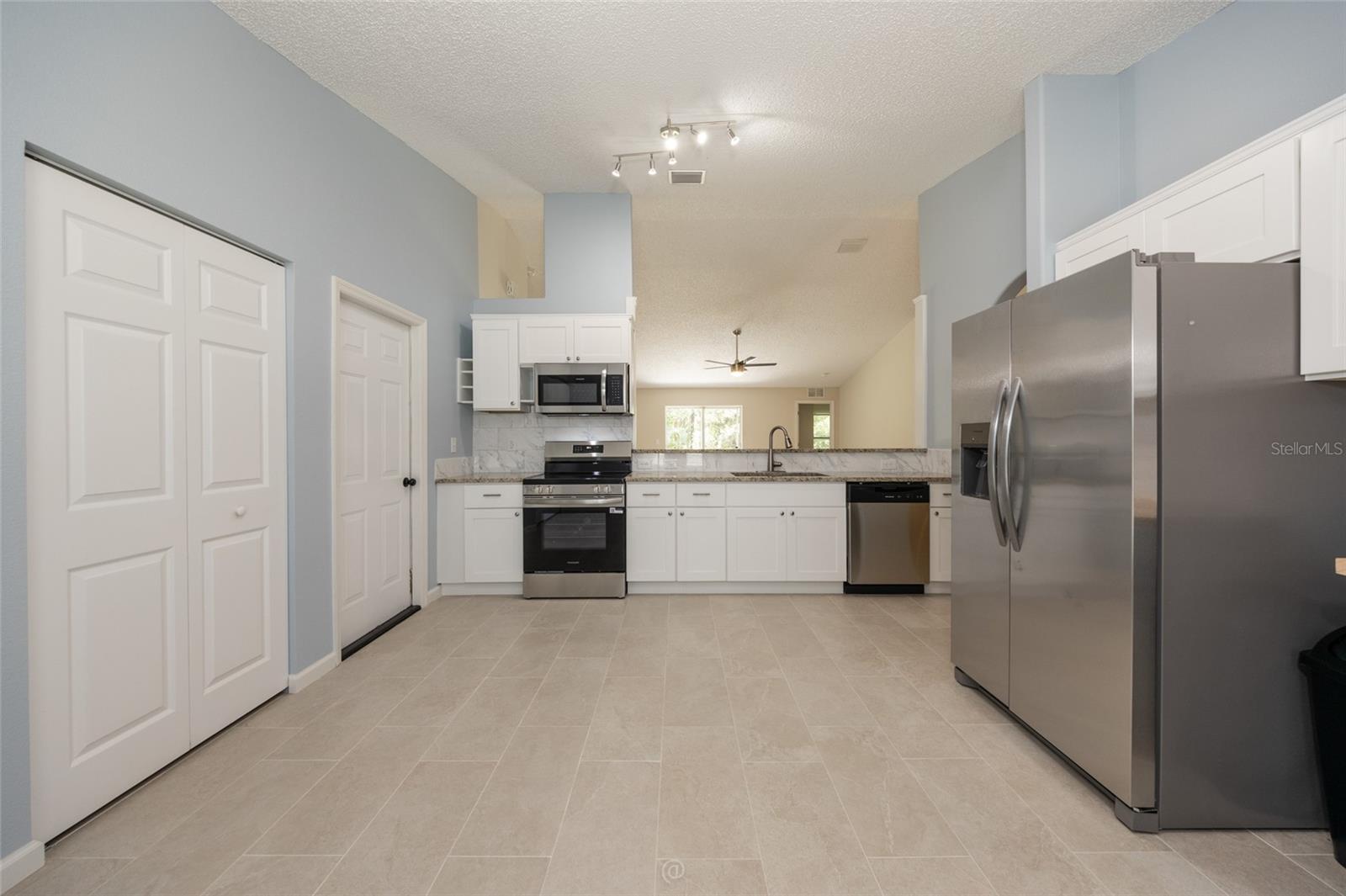 19 Burrell Pl Property Photo 6