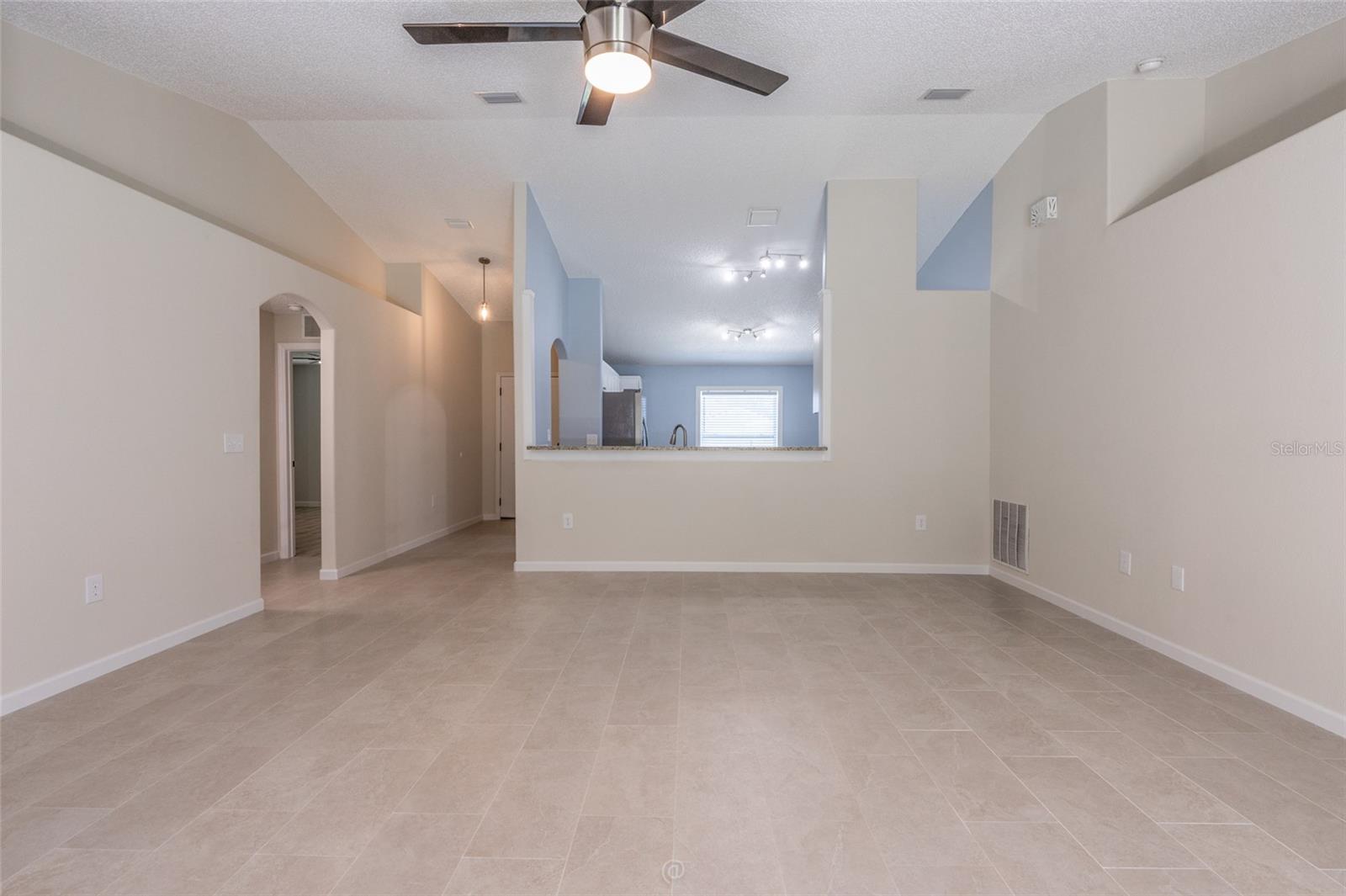 19 Burrell Pl Property Photo 15