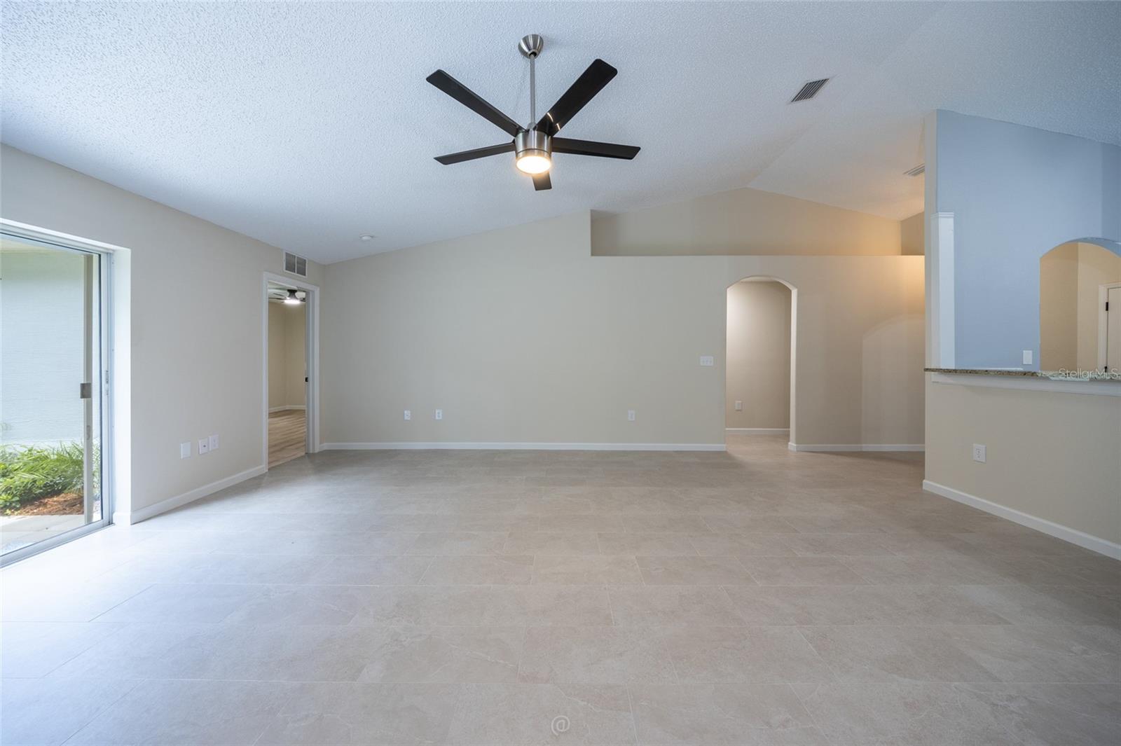 19 Burrell Pl Property Photo 17