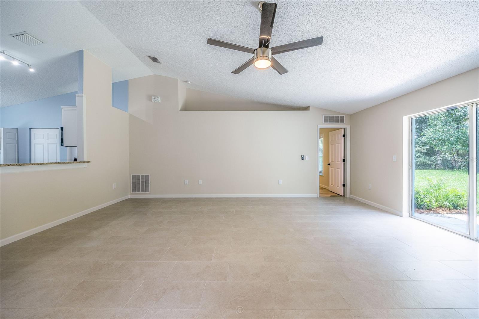 19 Burrell Pl Property Photo 18