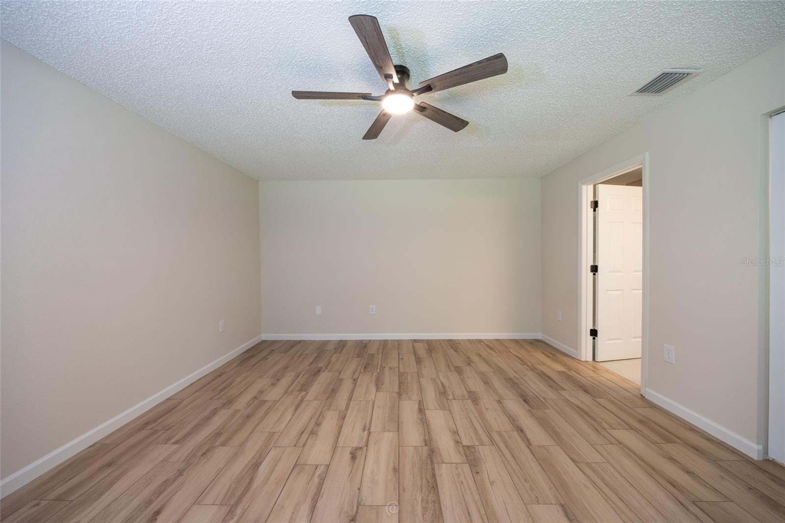 19 Burrell Pl Property Photo 21