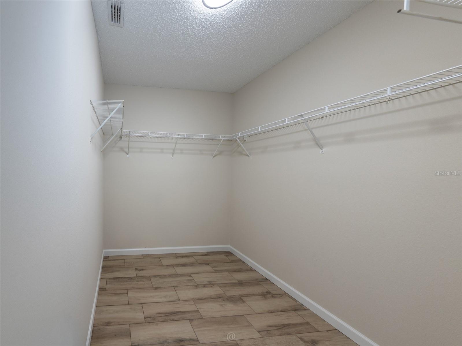 19 Burrell Pl Property Photo 24