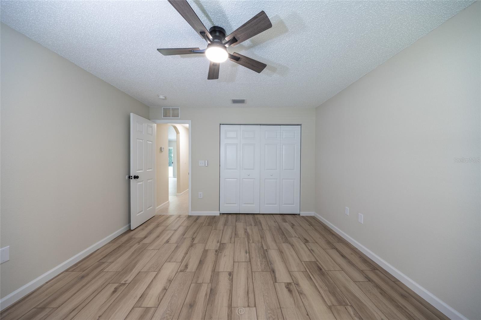 19 Burrell Pl Property Photo 33