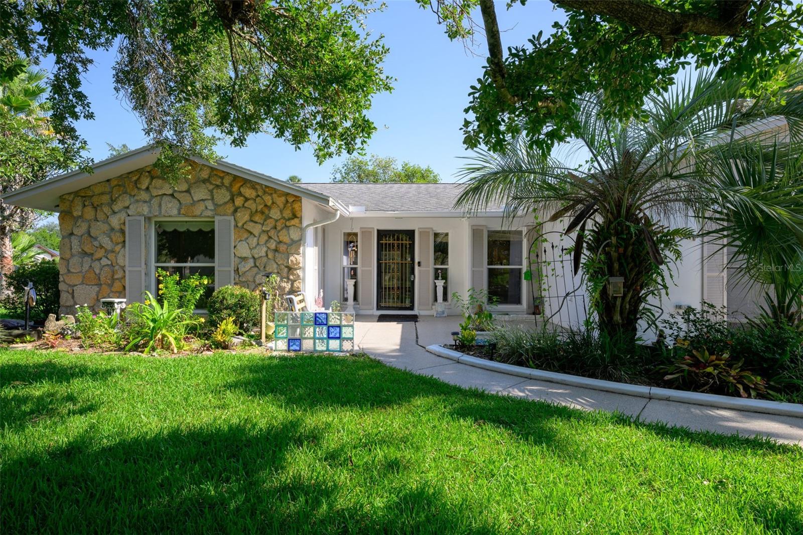 30 Fernham Ln Property Photo 1