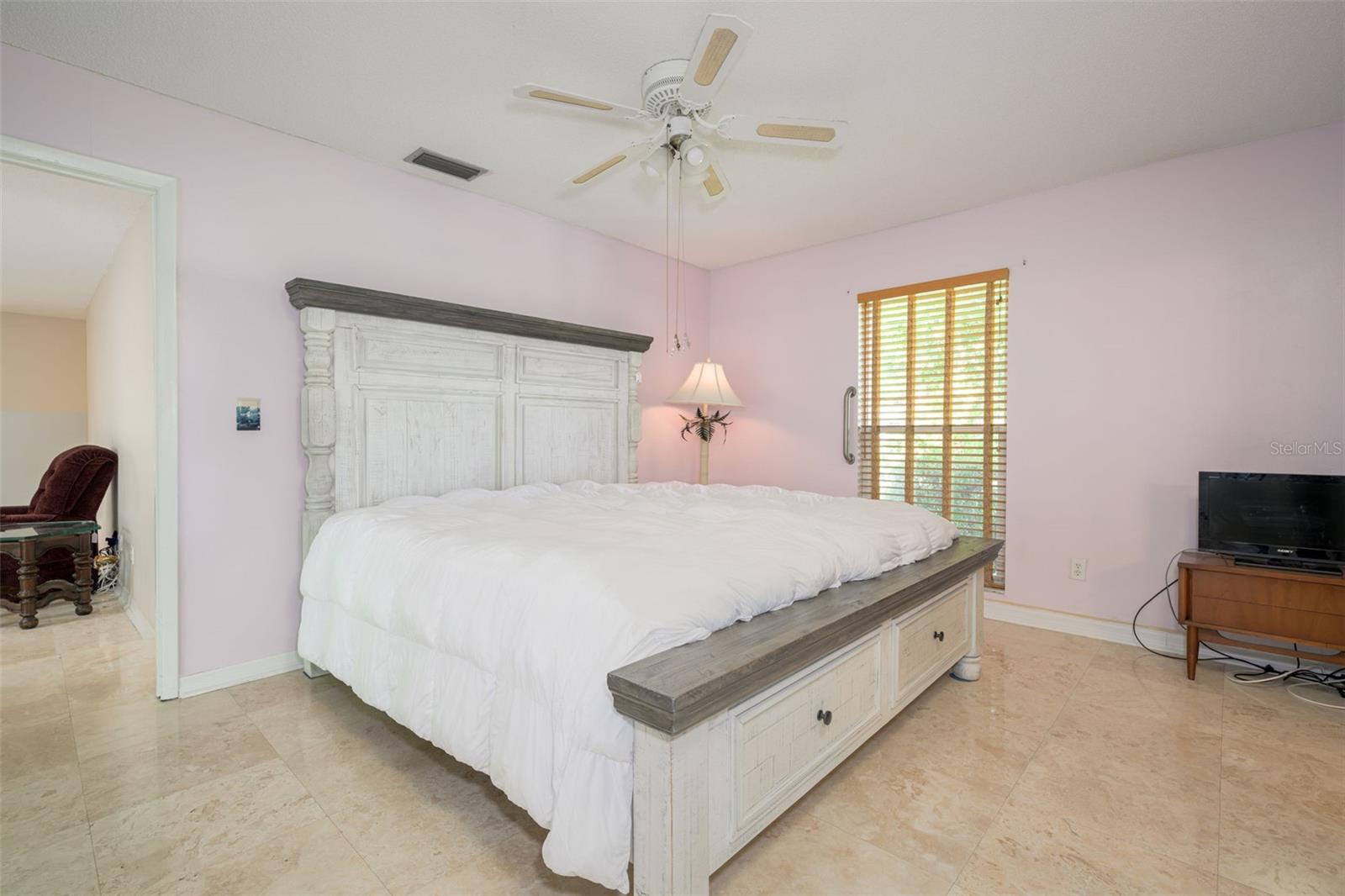 30 Fernham Ln Property Photo 16