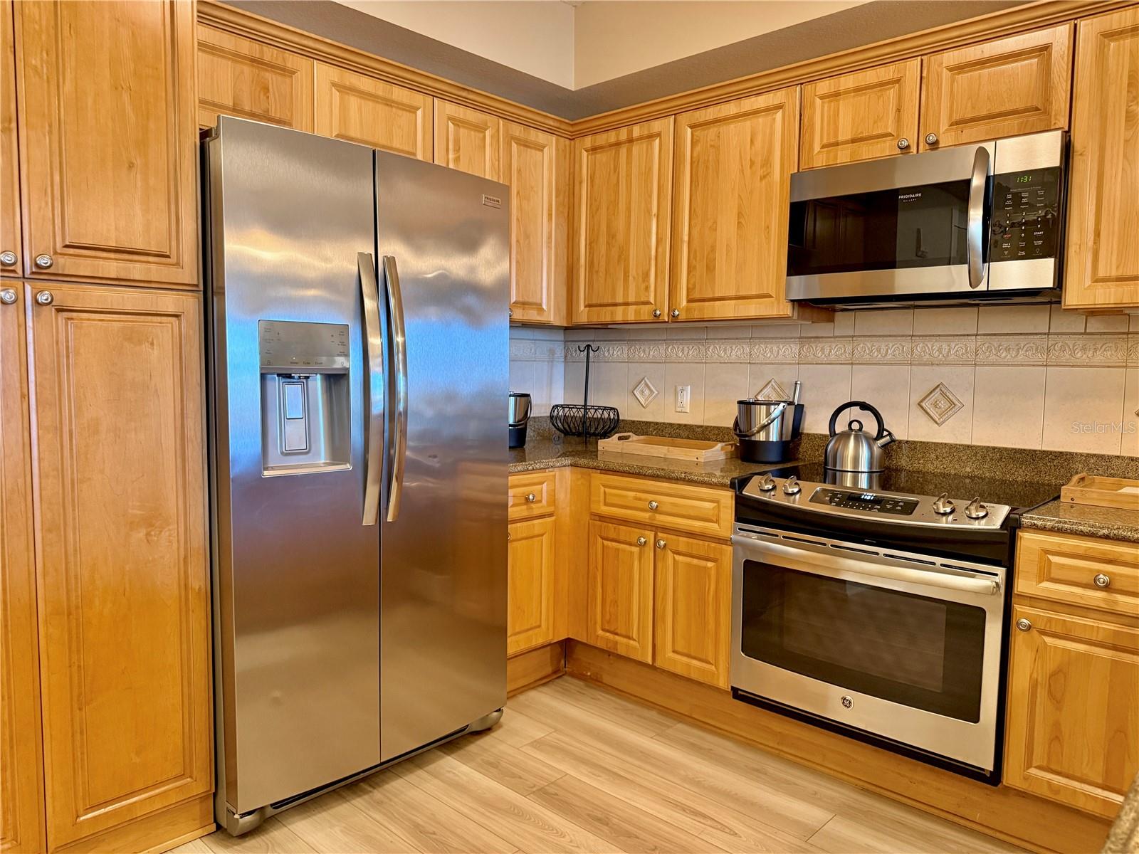 200 Ocean Crest Dr #408 Property Photo 11