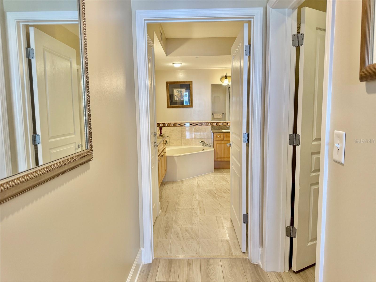 200 Ocean Crest Dr #408 Property Photo 23