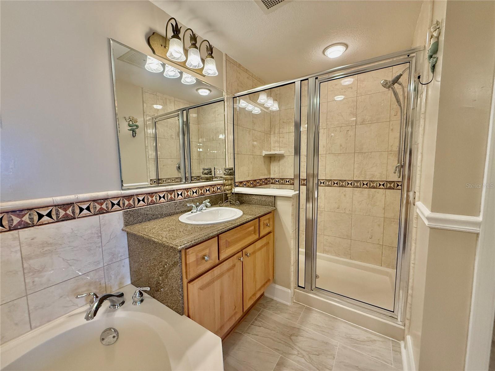 200 Ocean Crest Dr #408 Property Photo 27