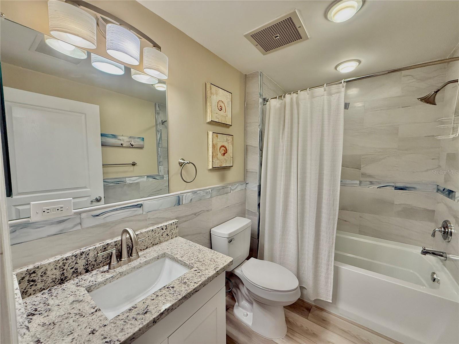 200 Ocean Crest Dr #408 Property Photo 31