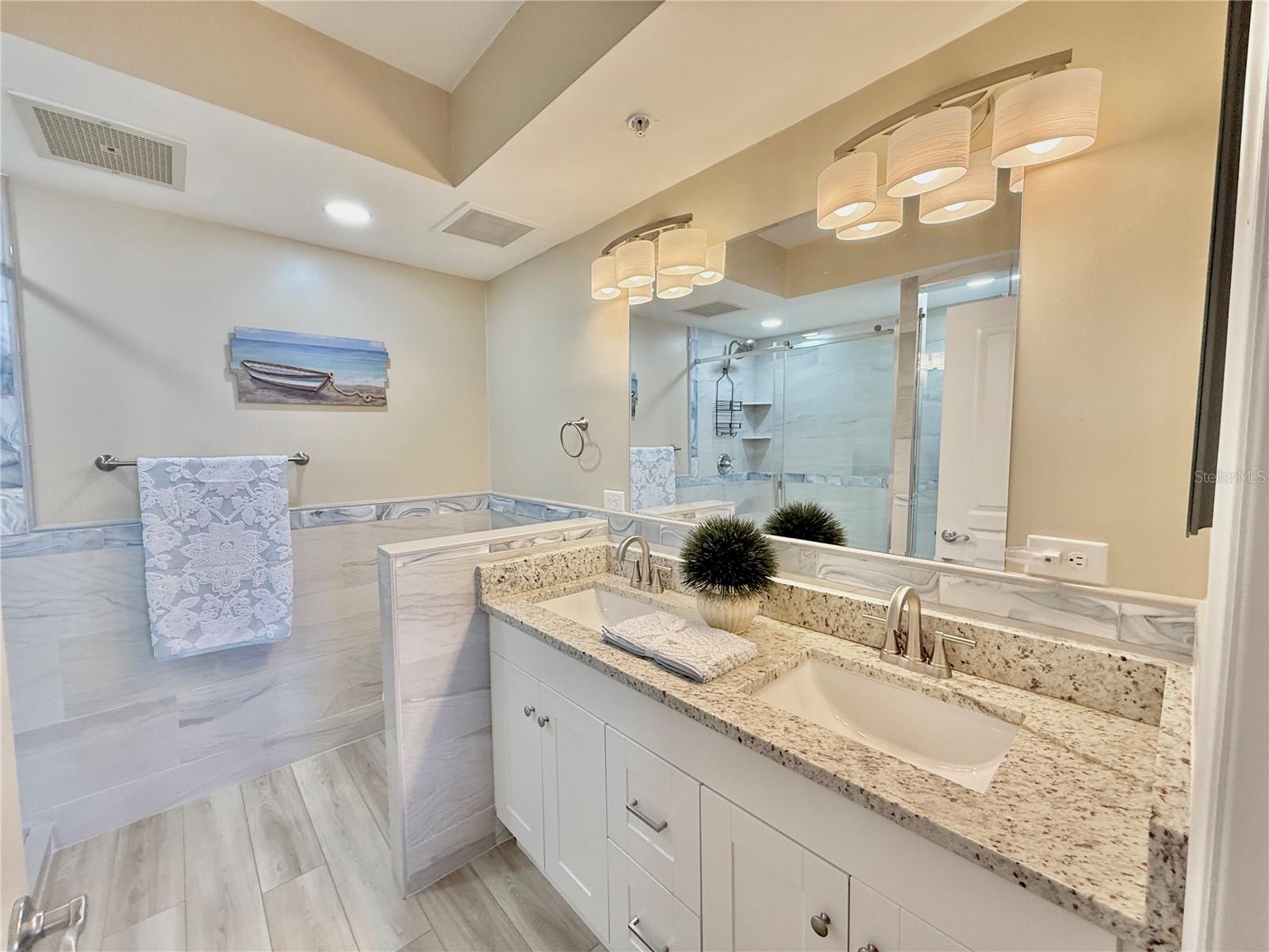 200 Ocean Crest Dr #408 Property Photo 38