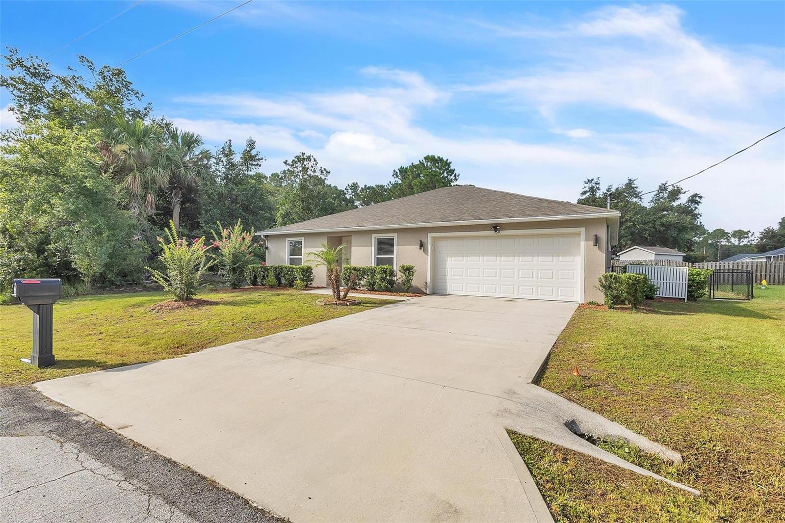 159 Persimmon Dr Property Photo 2