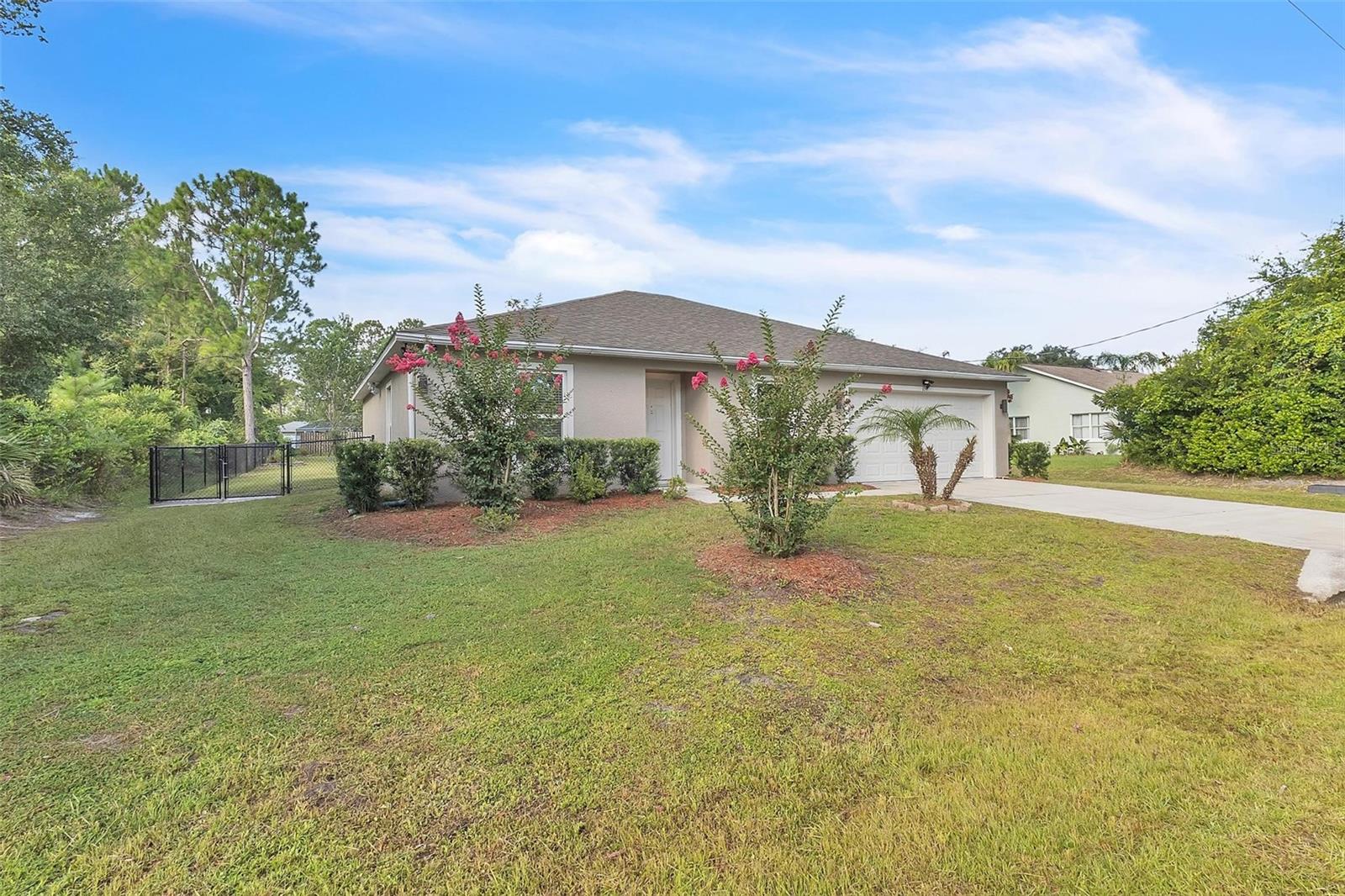 159 Persimmon Dr Property Photo 3