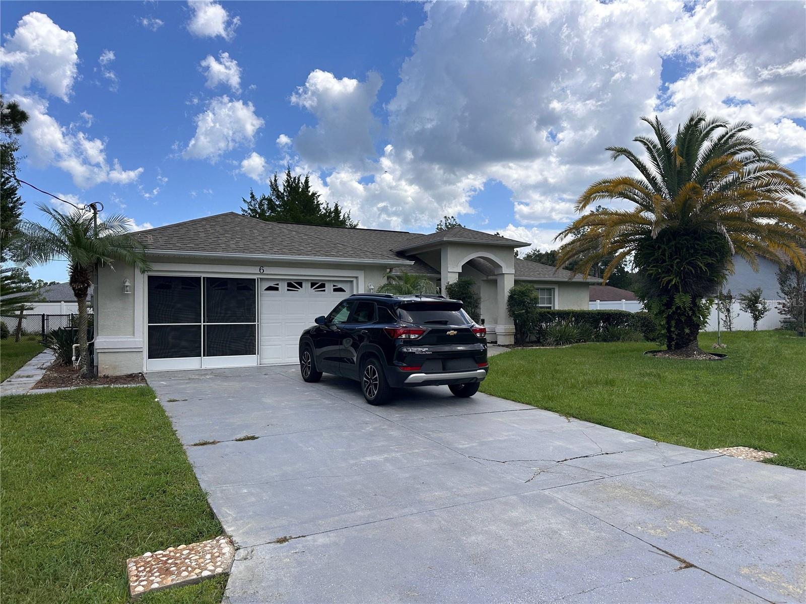 6 White House Dr Property Photo
