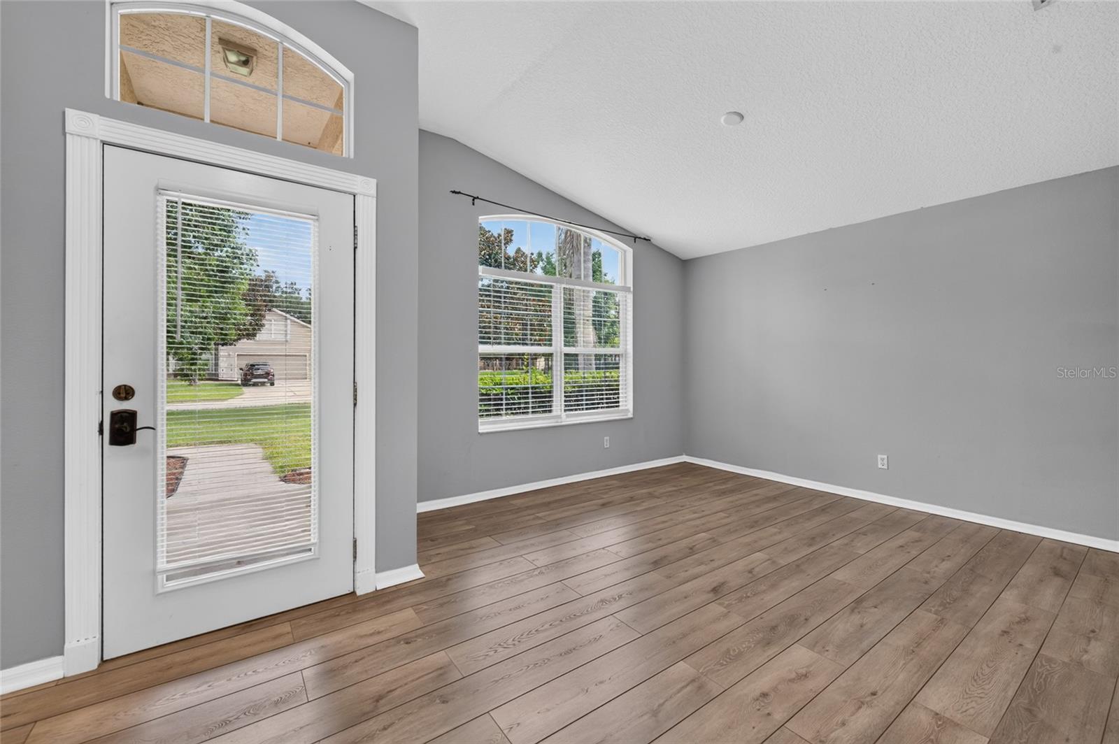 8 Black Water Way Property Photo 6