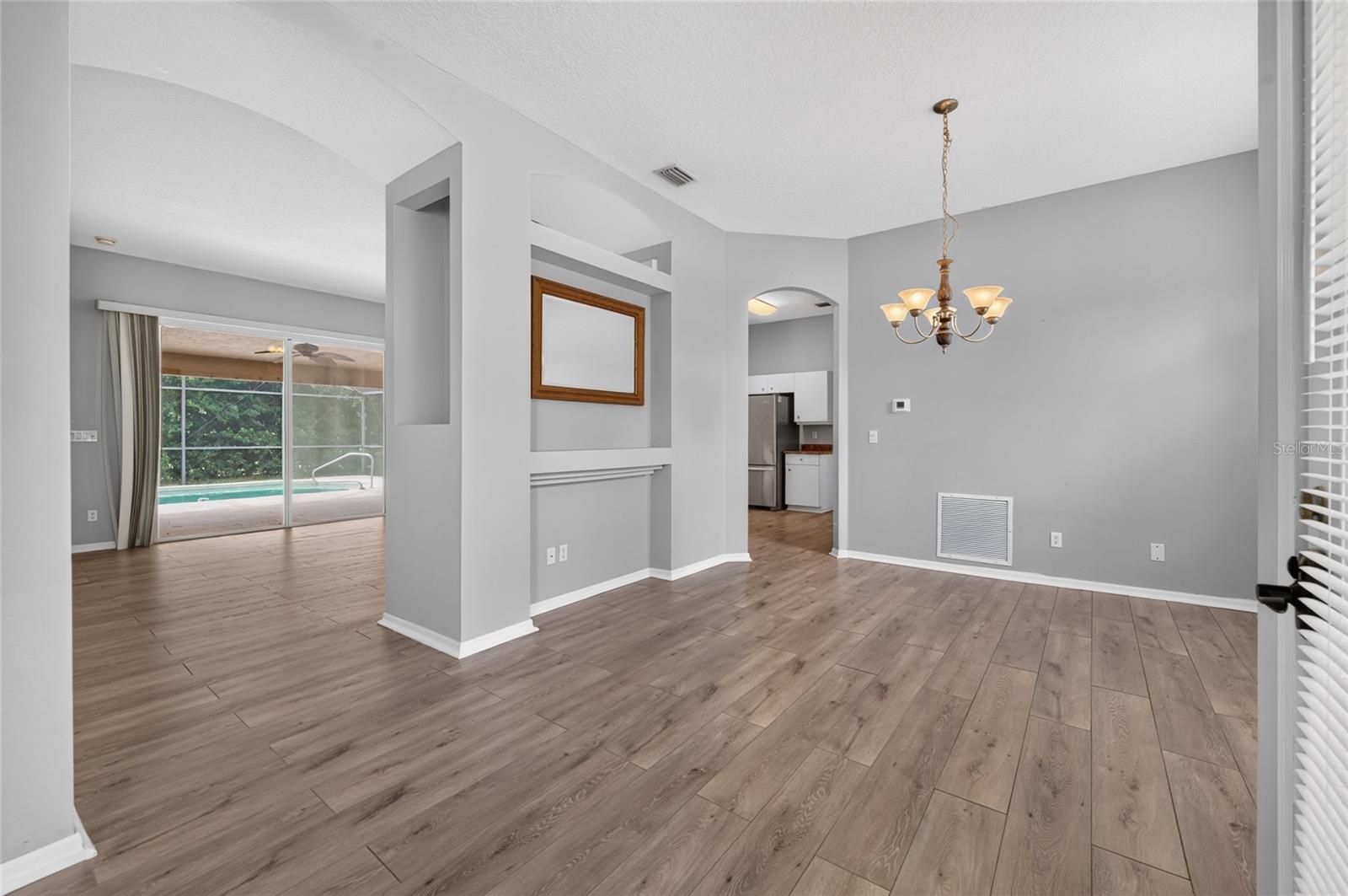 8 Black Water Way Property Photo 7