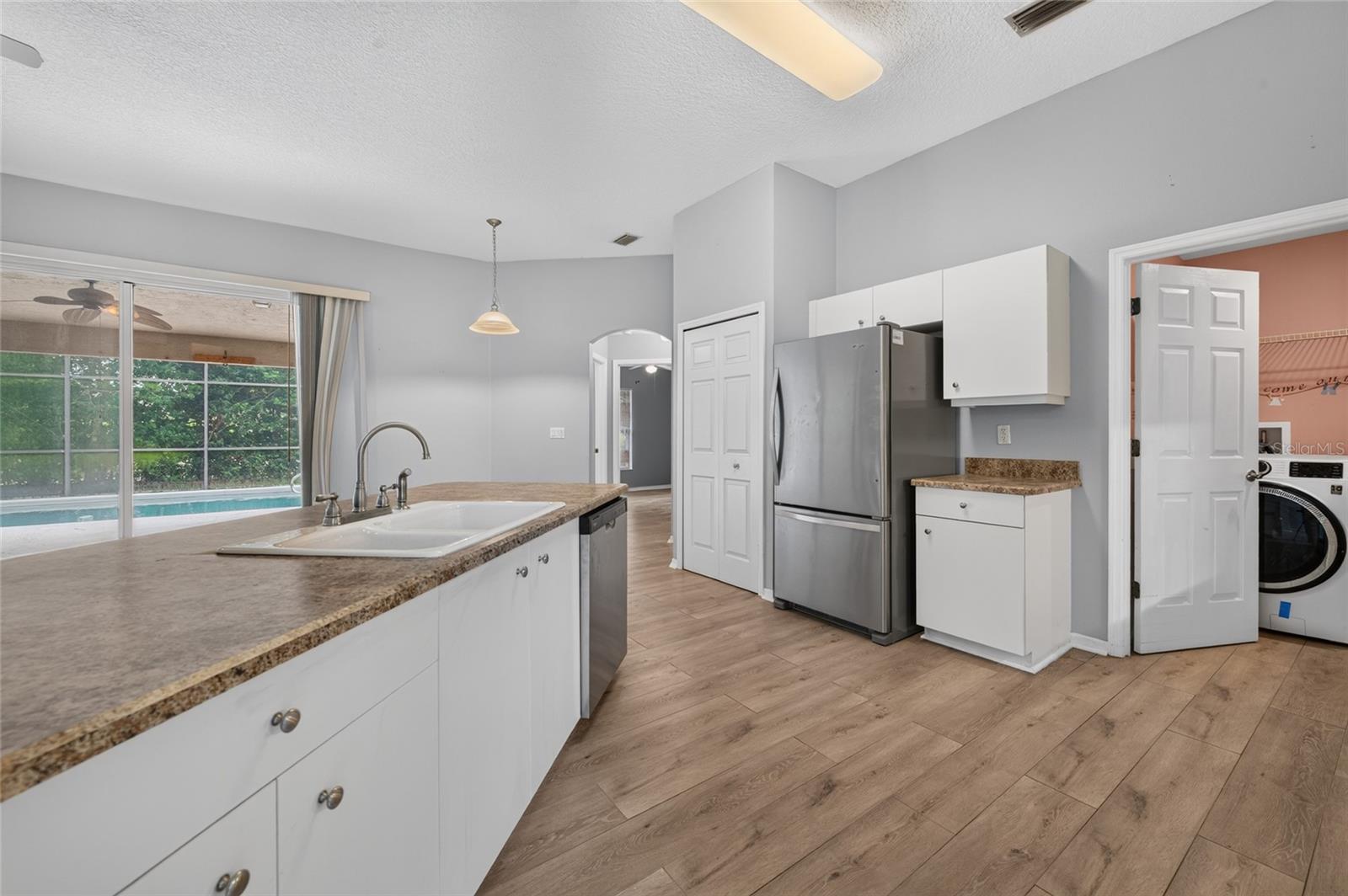 8 Black Water Way Property Photo 12