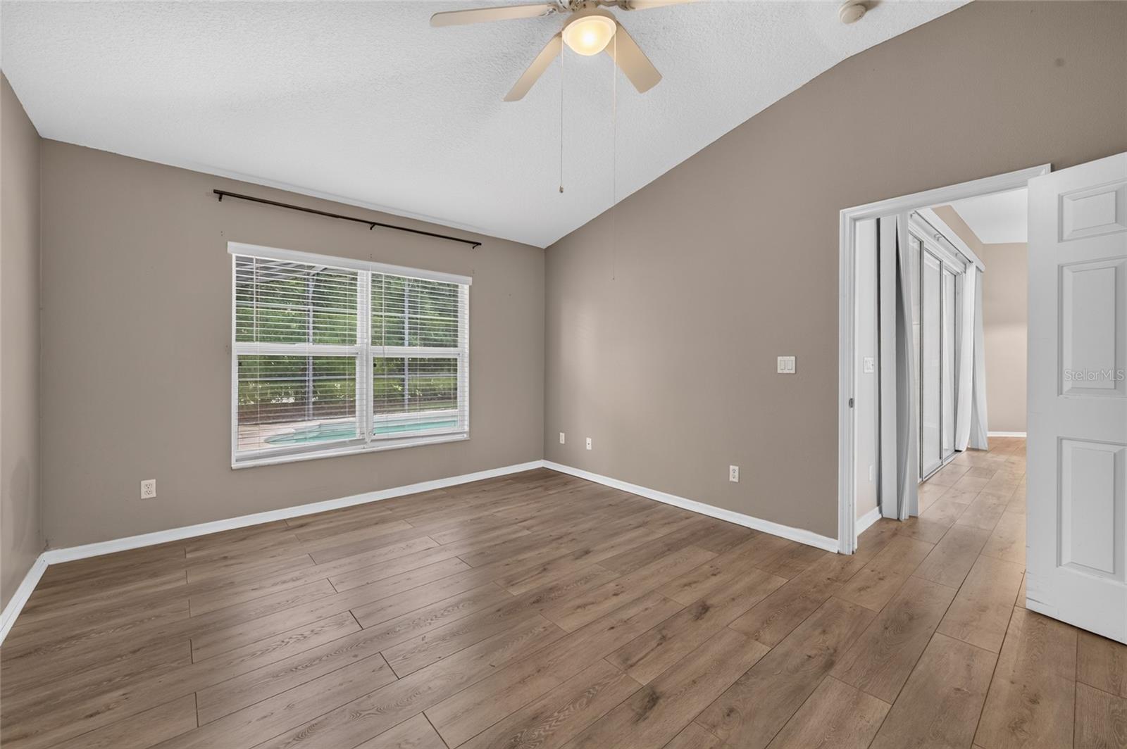 8 Black Water Way Property Photo 14