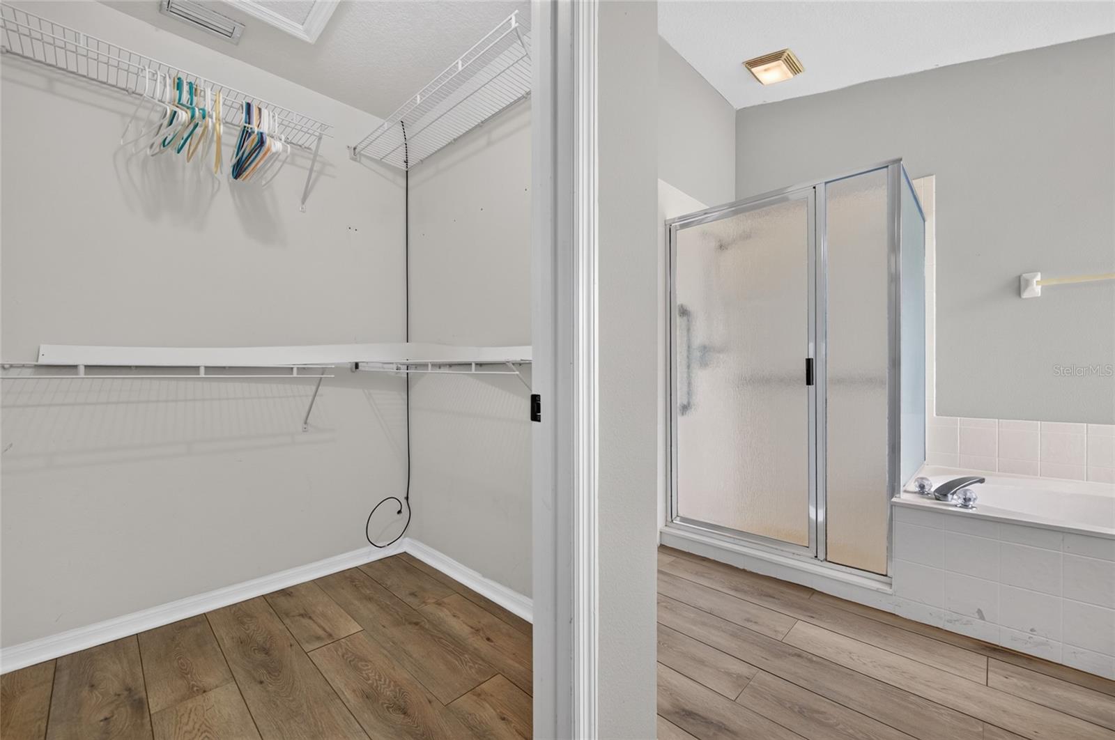 8 Black Water Way Property Photo 16
