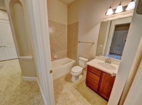 802 Aldenham Ln Property Photo 9
