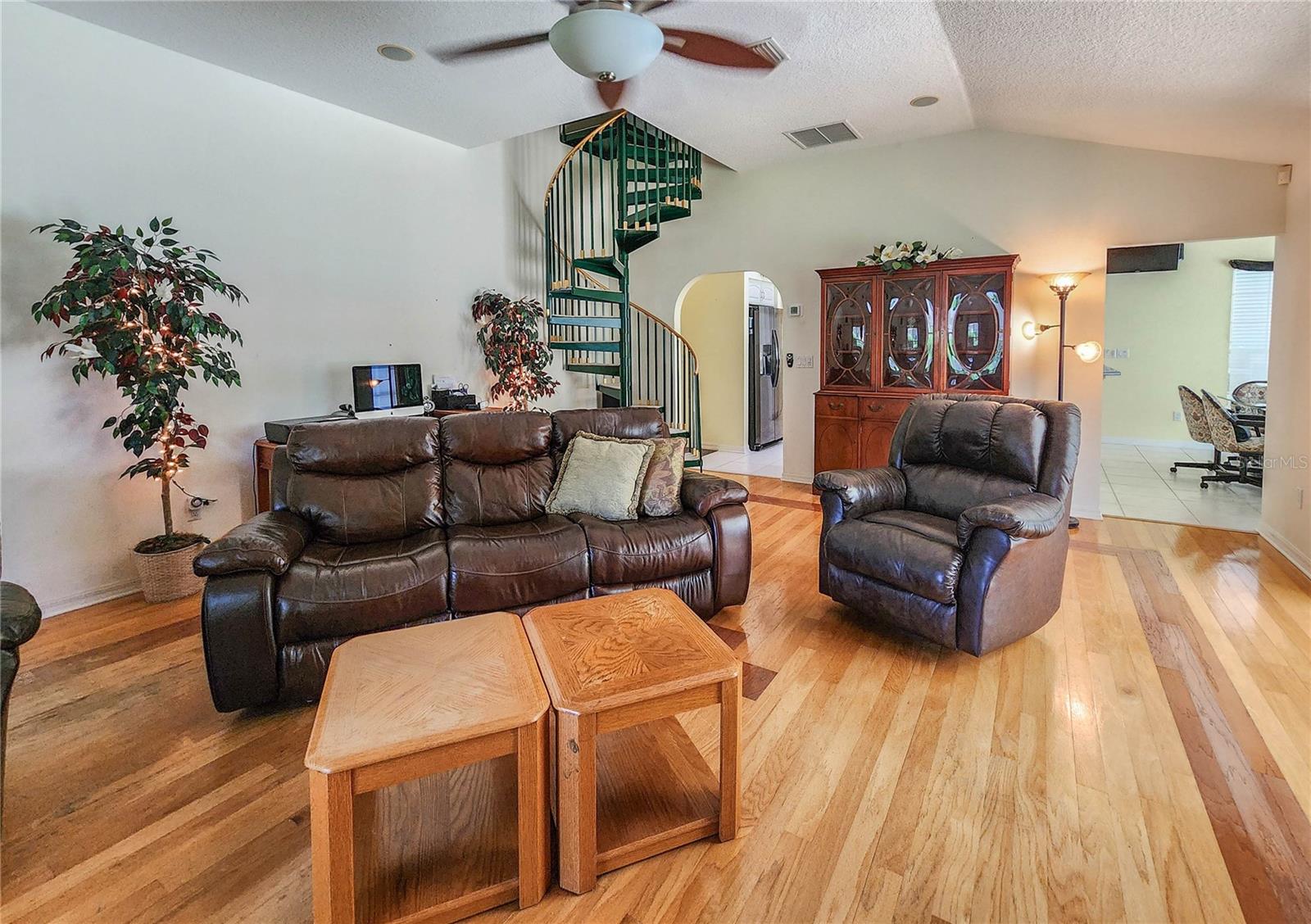 1308 Wicklow Ln Property Photo 11