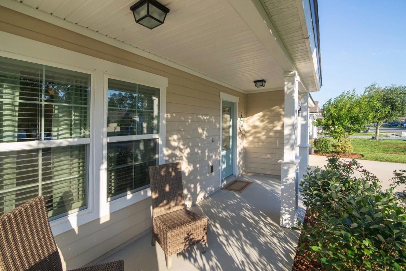 144 S Hummingbird Pl Property Photo 2